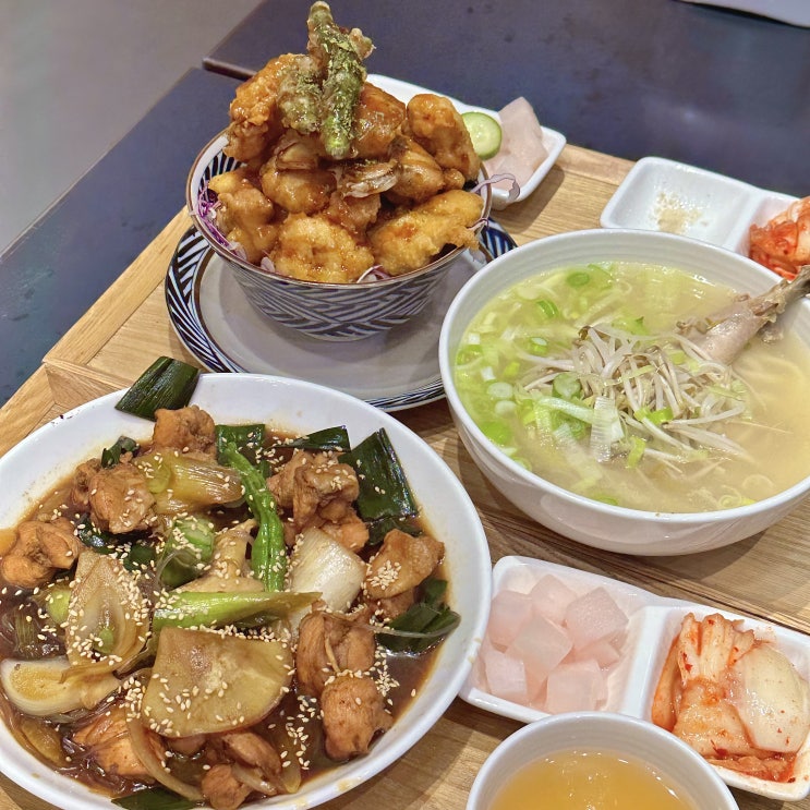  인천 송도 닭칼국수 닭집애 송도 현대프리미엄아울렛 식당