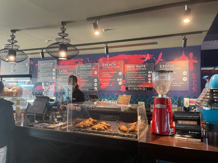 부다페스트공항 카페 cafe frei에서 탑승전까지 커피마시기