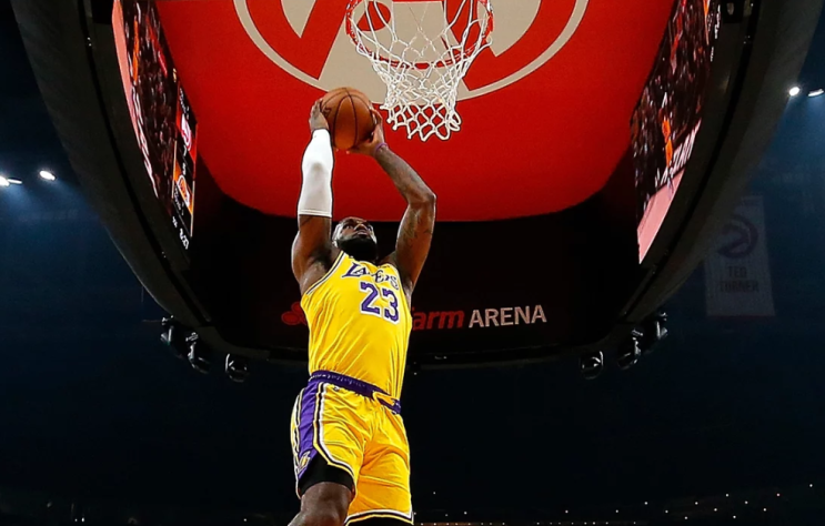 카림을 잡습니다: 르브론 제임스가 NBA 포인트 기록을 어떻게 추적했는지요 카림을 잡습니다: 르브론 제임스가 NBA 포인트 기록을 어떻게 추적했는지요