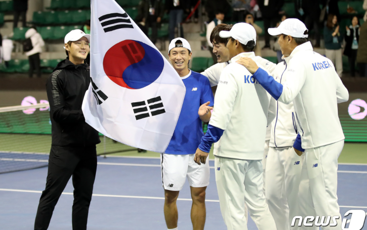남자 <b>테니스</b> 국가대항전인 2023 <b>데이비스컵</b>, '기적 쓴' 한국... 