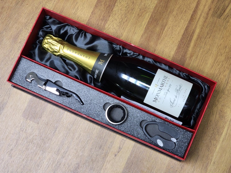 몽마르뜨 샴페인 시크레 드 파밀리아에 같이 먹었던 김치 주먹밥이 어울릴까(MONMARTHE CHAMPAGNE SECRET DE FAMILLE 프랑스) 몽마르뜨 샴페인 시크레 드 파밀리아에 같이 먹었던 김치 주먹밥이 어울릴까(MONMARTHE CHAMPAGNE SECRET DE FAMILLE 프랑스)