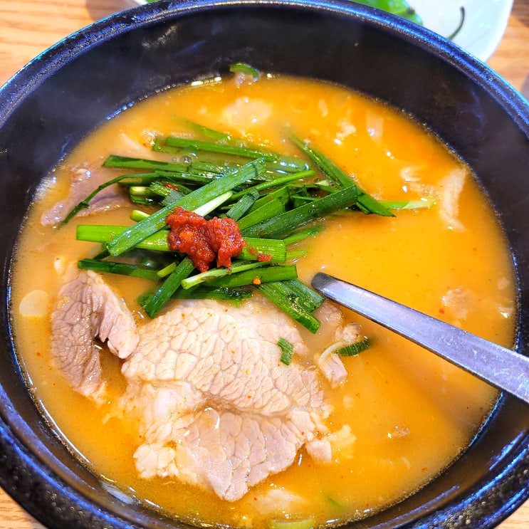 부산 맛집 부산에서 유명한 국밥을 먹어봤어요 해장으로 최고 쌍둥이 돼지국밥