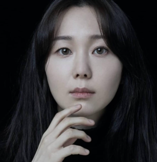 김주혁의 전여친 이유영 남친 침대 팔베개 일반인과 열애
