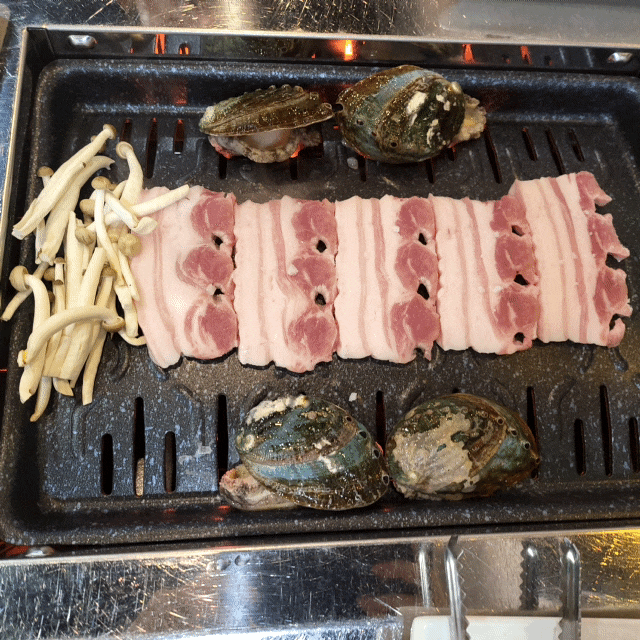  남악 전복아 돼지야 (전복+삼겹살-전삼이)