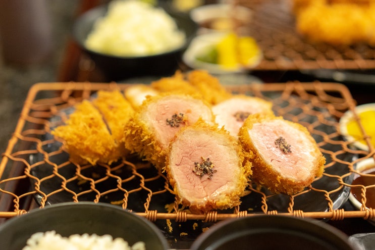  홍대 돈까스 - 수요미식회가 극찬한 프리미엄 맛집 상수역 정돈