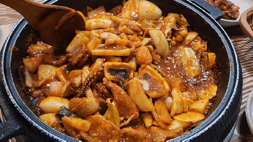 평창 알펜시아 맛집 용평 리조트 근처 오삼불고기거리 '밥먹을시간' 삼겹살도 있어서 아이 식사로도 좋아요 평창 알펜시아 맛집 용평 리조트 근처 오삼불고기거리 '밥먹을시간' 삼겹살도 있어서 아이 식사로도 좋아요