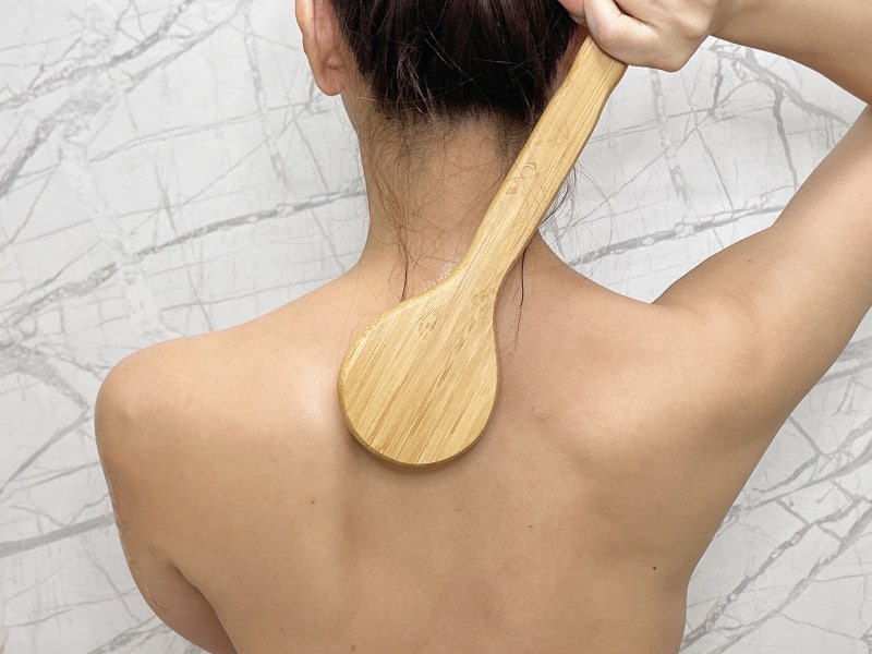 등의 여드름, 뾰루지, 모공각화증 킹스톤으로 해결 가능 10