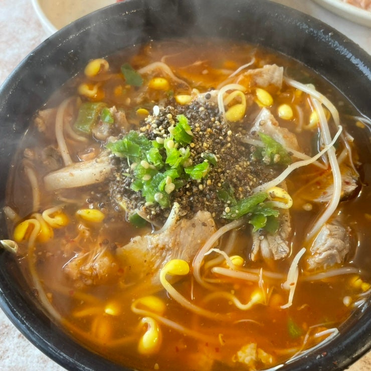  「여수 나진국밥」 허영만, 성시경이 인정한 잡내없는 돼지국밥 내돈내먹