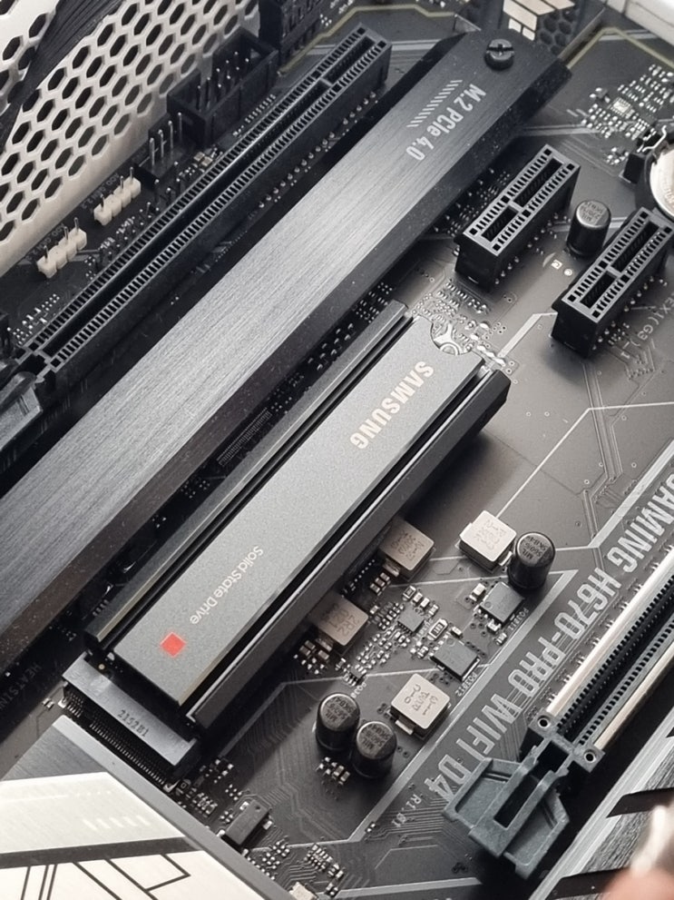  삼성전자 삼성 980 PRO 히트싱크 1TB PCIe 4.0 NVMe TLC 1테라 MZ-V8P1T0CW 공식인증 내돈내산 구매 + 게임용/디자인용