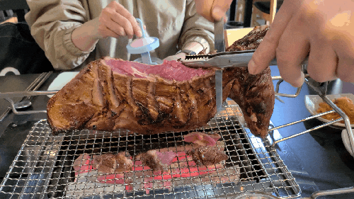  양고기가 통채로!? 대흥 양다리 바베큐 건대점