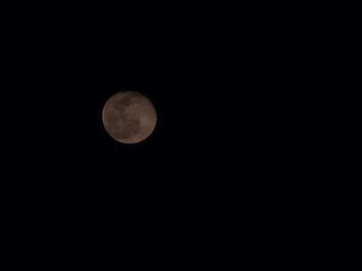 정월대보름 때 갤럭시S22울트라로 찍은 보름달 사진