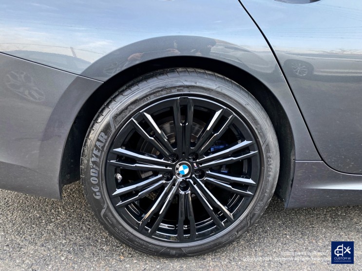 BMW G20 320d 790M 휠수리 후 블랙유광 휠도색