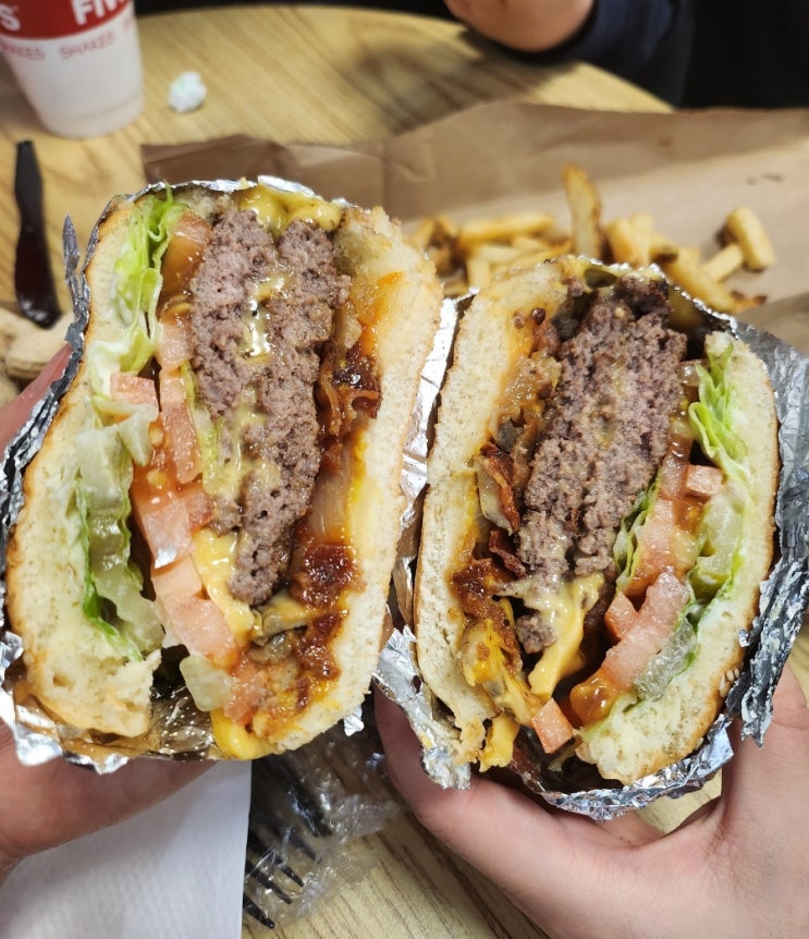  캐나다 토론토 파이브가이즈 five guys 메뉴 추천 :: 버거, 밀크쉐이크, 감자튀김 / 팀홀튼 베이글