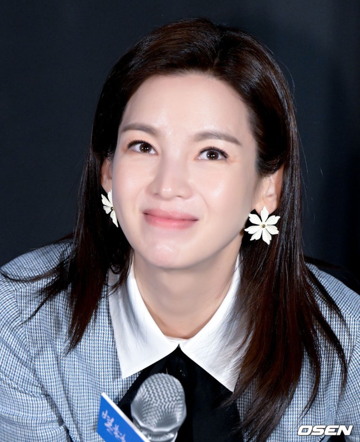 '8등신 송혜교' 배우 정가은, 19금 파격 수위 베드신에 쏟아진 반응 '8등신 송혜교' 배우 정가은, 19금 파격 수위 베드신에 쏟아진 반응