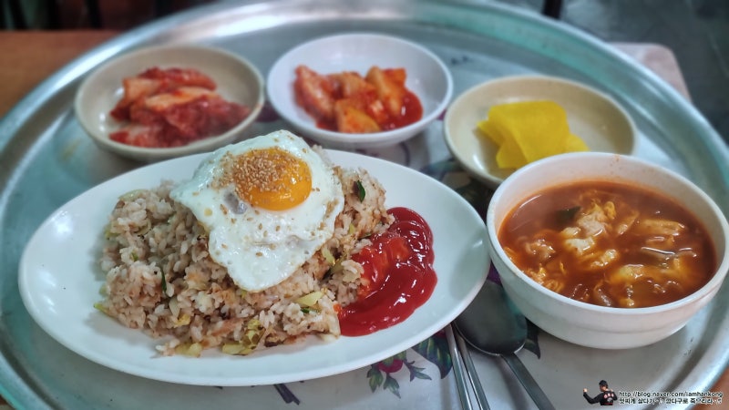하단 동아분식, 동아대 승학캠퍼스 앞 산더미 볶음밥 (Ft. 라면국밥) : 네이버 블로그