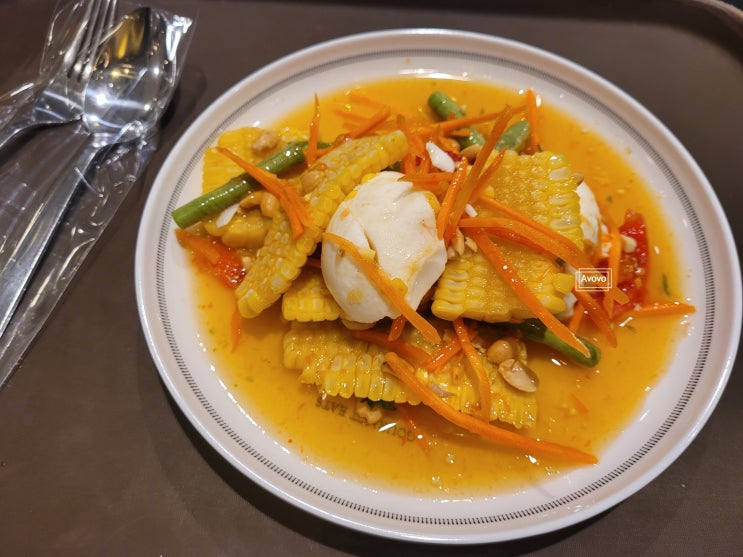  태국여행 마지막 식사는? 프롬퐁맛집 엠포리엄 푸드코트 재방문 - 솜땀 & 북경오리
