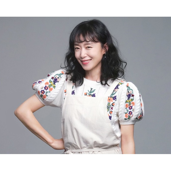  일타스캔들 전도연 패션 앨리스앤올리비아 반팔니트 추가 20% 더아웃넷!