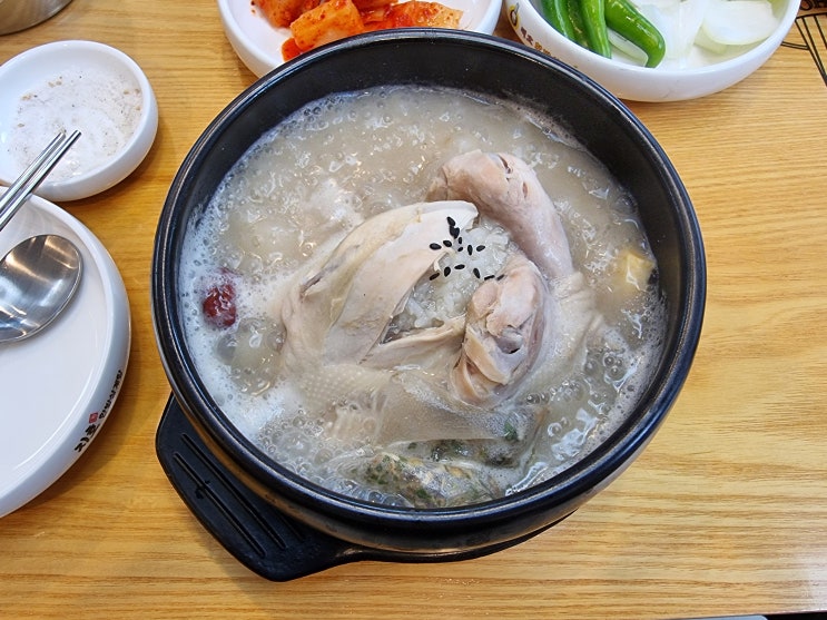 [지호 한방삼계탕 마포구청역점] 허할 때 원기충전할 수 있는 한방 삼계탕