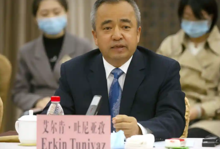 외교부가 신장 주지사와 회담한 것에 충격을 받은 양당 의원들입니다 외교부가 신장 주지사와 회담한 것에 충격을 받은 양당 의원들입니다