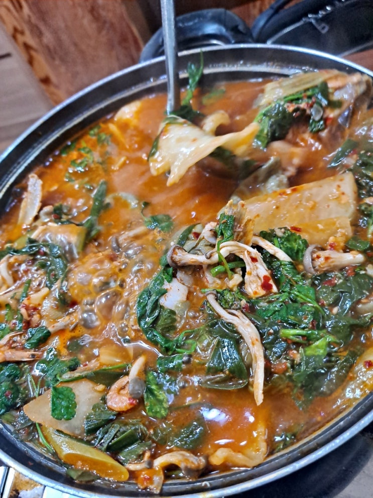  공업탑맛집 자연애민물매운탕