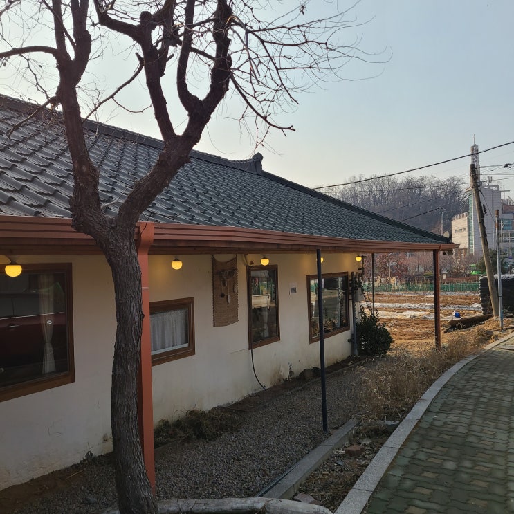  백운역 최애카페 봄