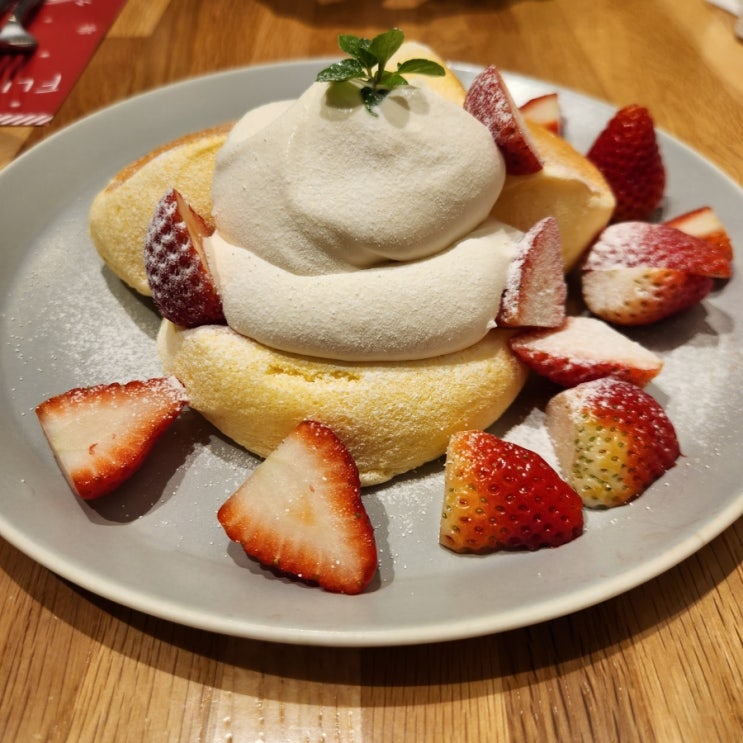  도쿄카페 _ FLIPPER'S 플리퍼스 수플레맛집 시부야카페 !