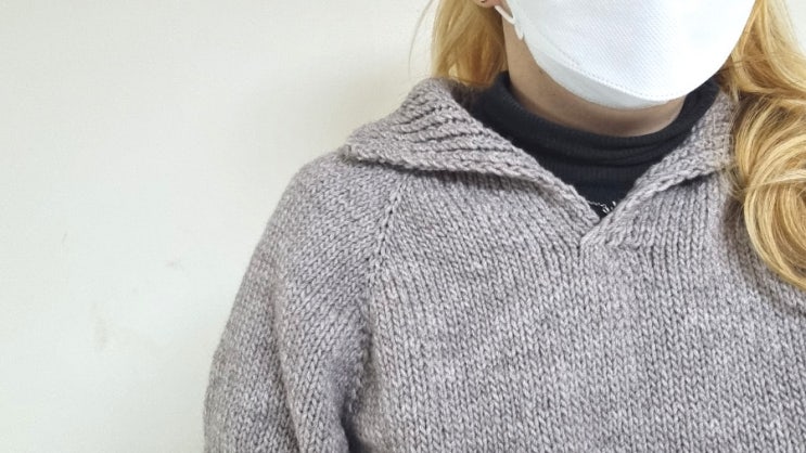  카라 스웨터 편집중..
