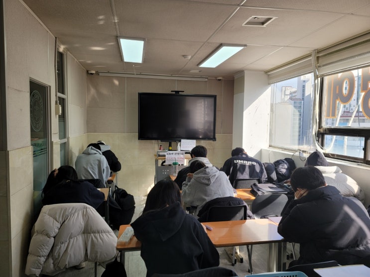  압구정 국어 와 성동구 진 국어 학원 고민하다가 국어 독해력으로 선택했습니다