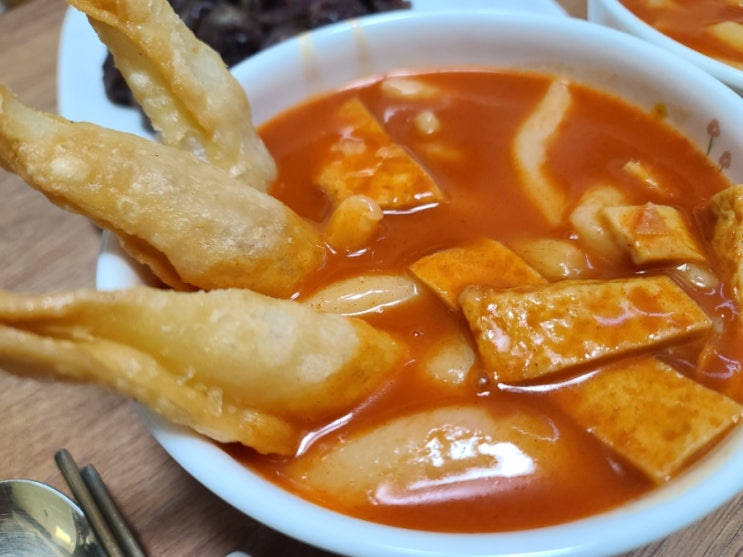  국물떡볶이 맛집 하면 바로 문정동 골목떡볶이. 서울 3대 떡볶이인 이유가 있다. 송파구 떡볶이 추천!!