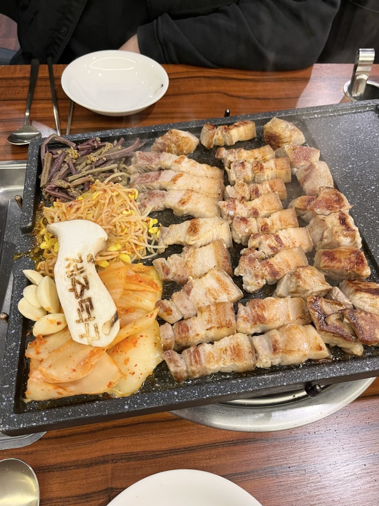  [하남본점-제주덕구] 하남 속의 제주 / 제주 분위기 물씬나는 돼지고기 맛집 / 특별한 멜조림에 청결까지 잡은 곳