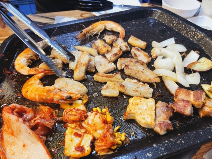  푸근한 인심 가성비 좋은 삼겹살 세트 가능동 고기집 주돈야돈