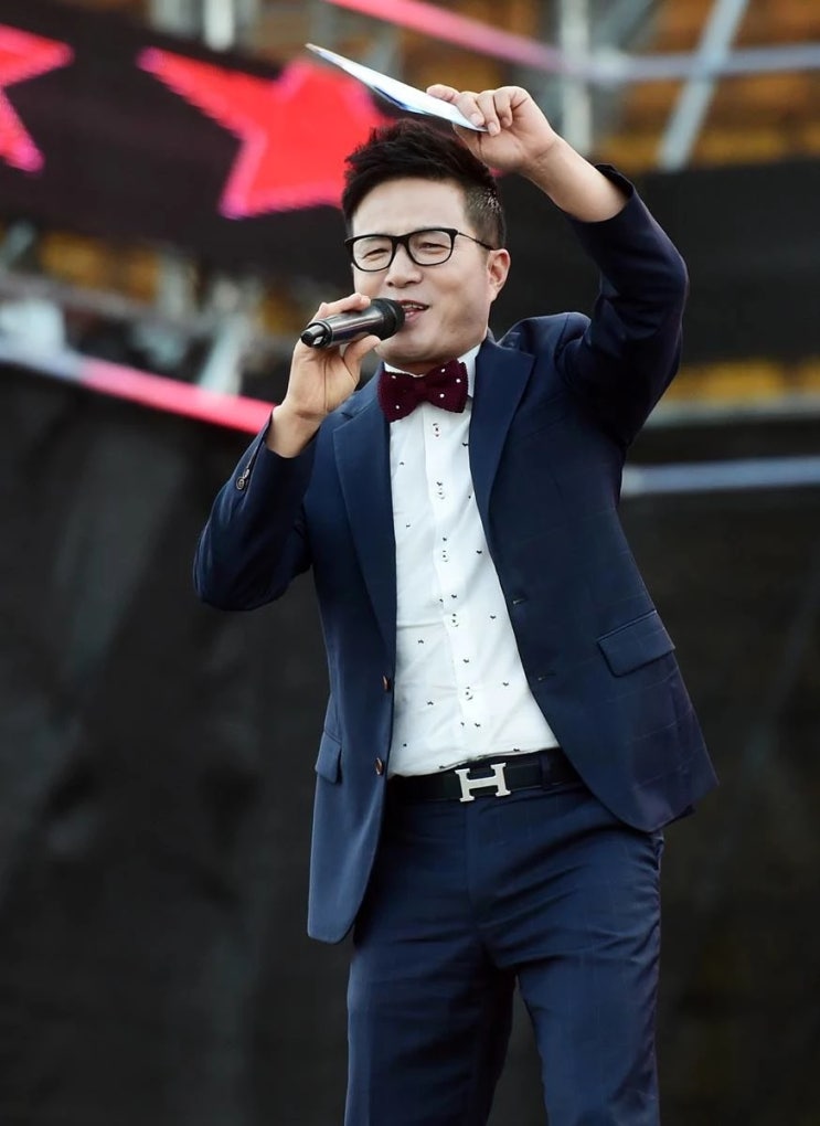 조영구, 살해 협박 불구 연예인 몸값 강제 공개..."장민호→김희재 XX원" 조영구, 살해 협박 불구 연예인 몸값 강제 공개..."장민호→김희재 XX원"