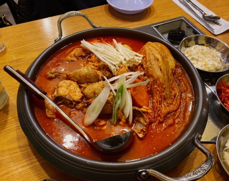 동인천 송현동 맛집 묵은지닭볶음탕이 맛있는 ‘백마강닭고을’