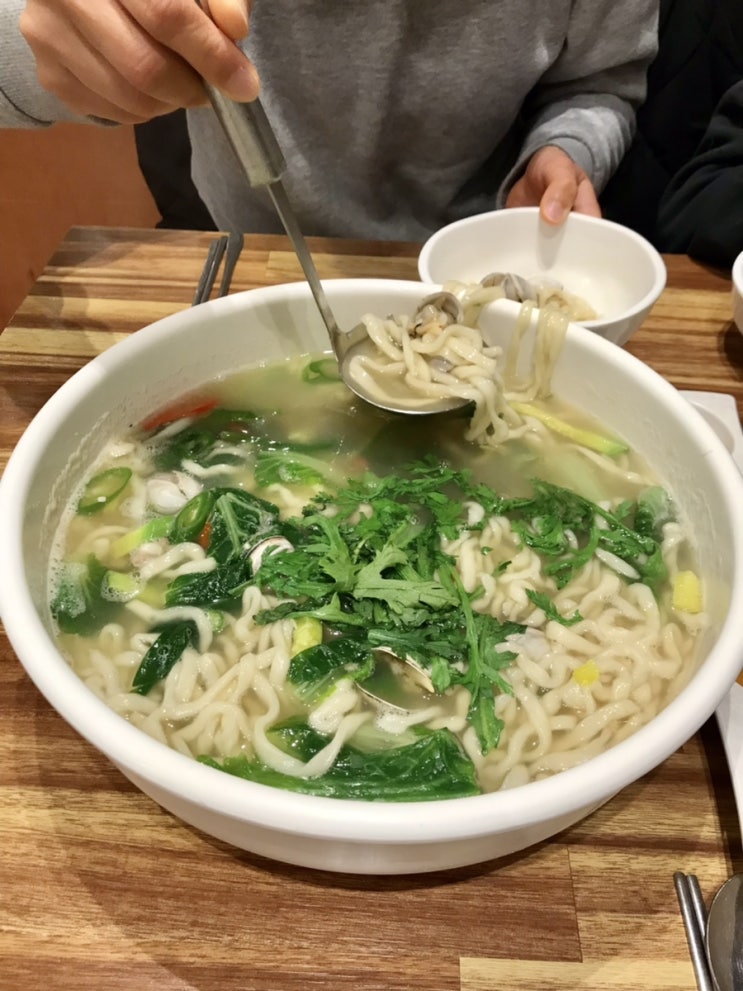경주맛집 동죽칼국수 물총조개 보문단지 조돌칼국수(구.조조칼국수)
