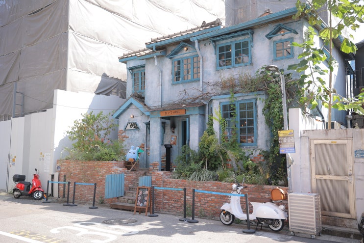  꼬맹이들과 오랜만의 드라이브 용산 카페  [도토리] 다녀온 찐리뷰