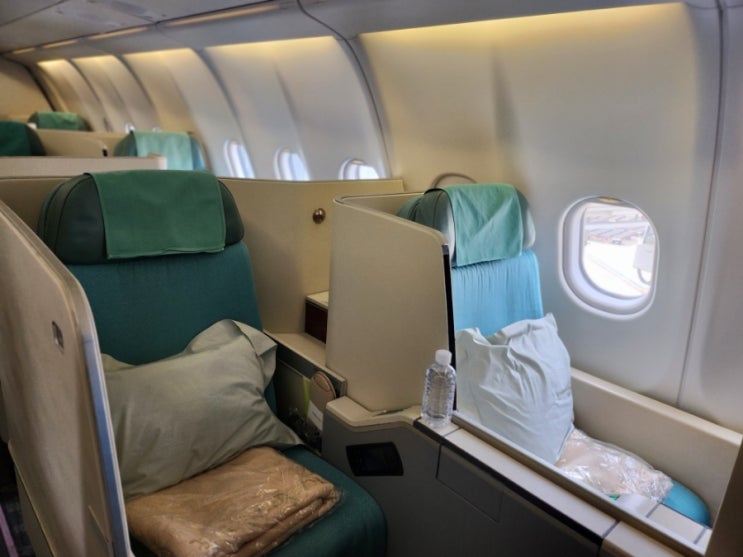  [네팔/카트만두(2)] 대한항공 에어버스(Airbus) A330-300 프레스티지 좌석(비즈니스석)과 일반석비교(기내식 포함)