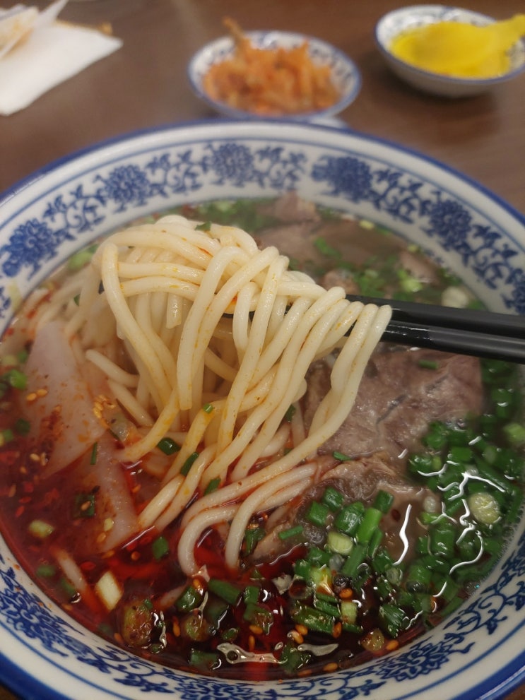  c느리 생파 밥약: 우육면이랑 산더미 숙주 탕수육 먹다(샤오바오우육면 마곡점 맛집)