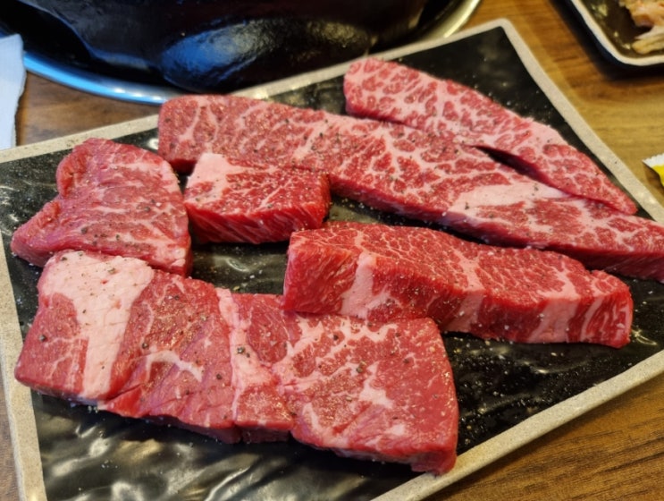  율하2지구 고기맛집 "소고기집박군네" 꽃갈비살, 살치살, 등심 가족외식 추천식당