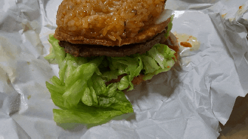 안양 박달동 맛집 롯데리아 전주비빔라이스버거 먹어봄. 안양 박달동 맛집 롯데리아 전주비빔라이스버거 먹어봄.