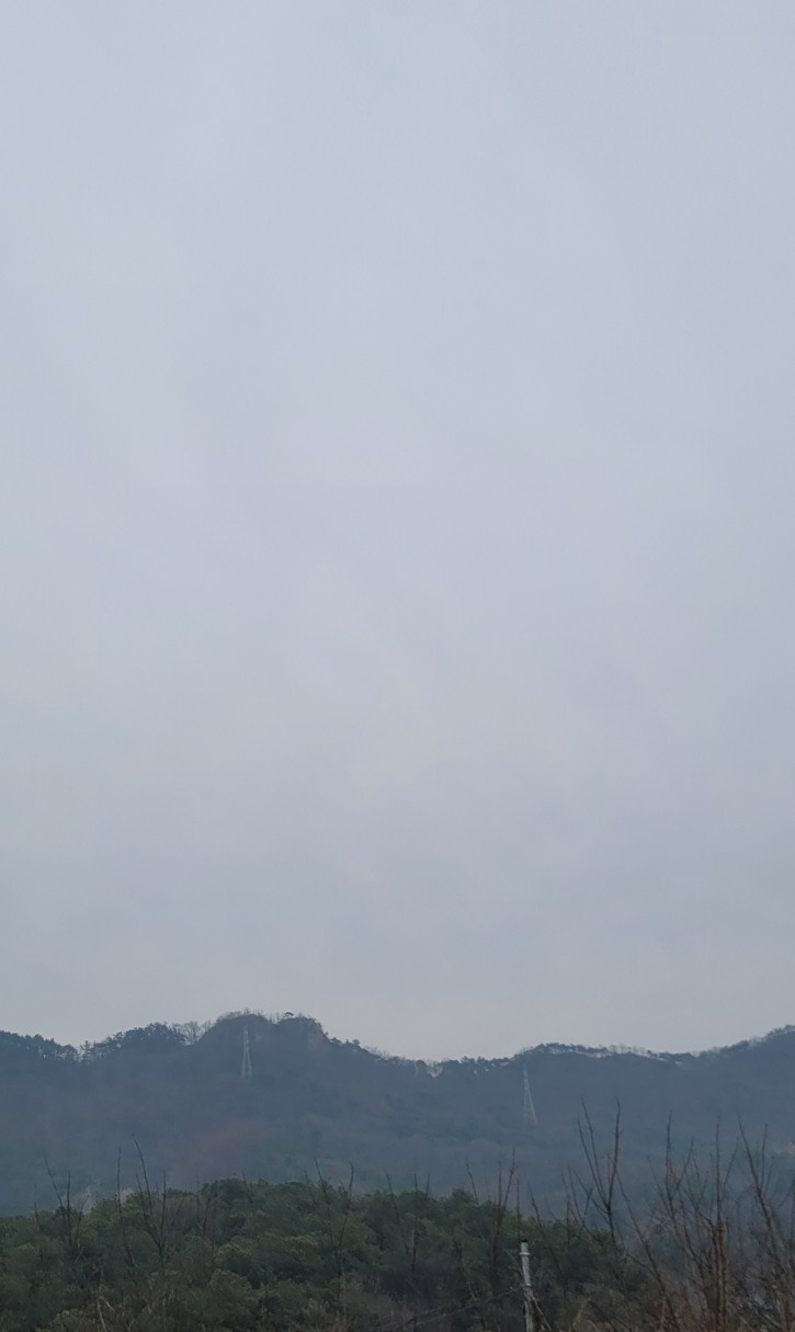  흐린 하늘 회색 하늘 2023.02.12 일요일-