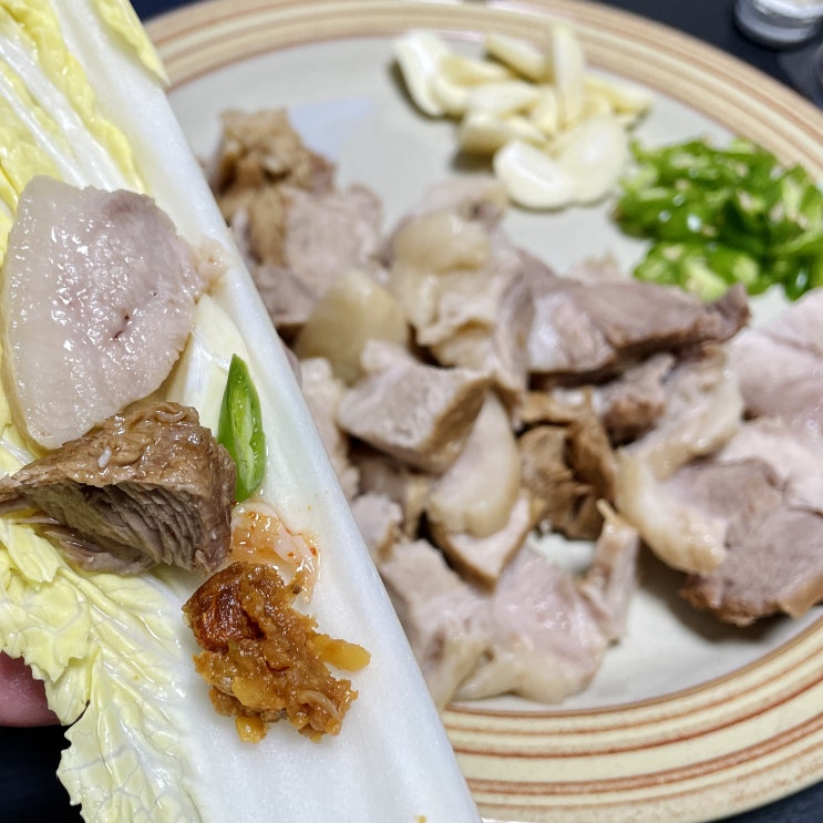  [술기로운 생활] 백종원의 요리비책_돼지 앞다리 수육, 새우젓 무침, 떡국, 새로 전용 소주잔