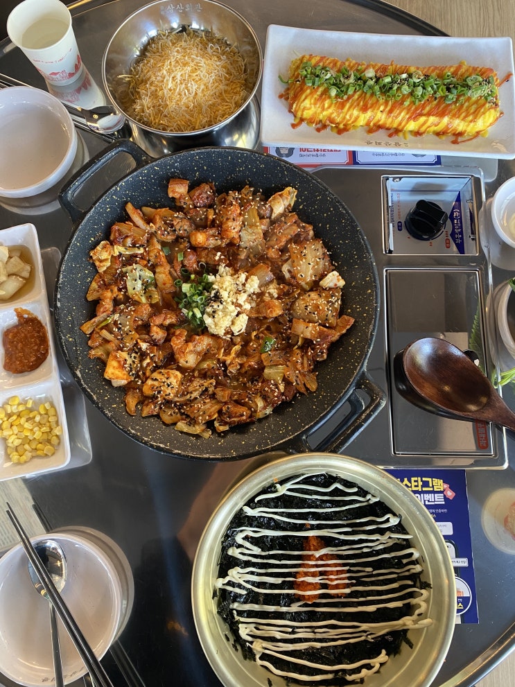  군산 고기집 추천:) 조촌동 삼산회관 / 치즈 한가득 돼지김치구이... JMT