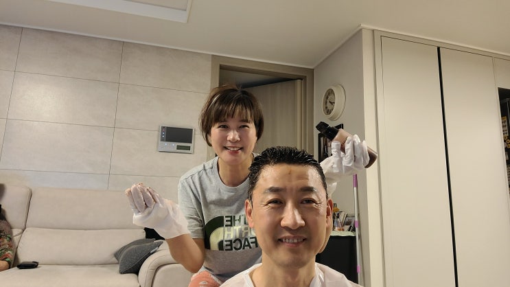 올리브영 미장센 헬로크림 웜코렐 아내가 해준 염색 "젊어지기 프로젝트" 올리브영 미장센 헬로크림 웜코렐 아내가 해준 염색 "젊어지기 프로젝트"