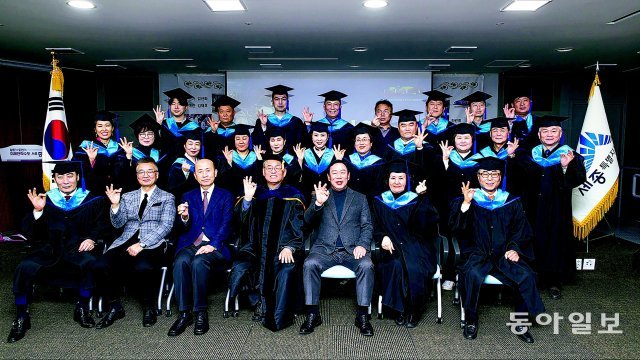 20230213(동아일보)“도시 소비지출 60%가 야간에 발생… 야간관광 활성화해야”
