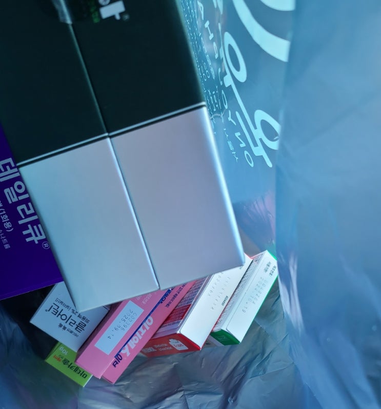 종로5가 <b>온유</b>약국 / 광장시장 / 종각역 서울상회 / 더현대 <b>팝업</b>... 