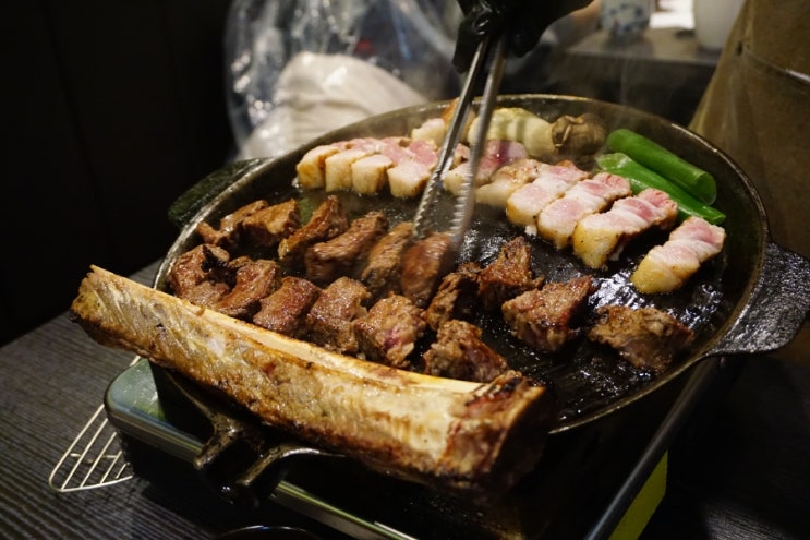  첨단 삼겹살 우대갈비 맛잘알 화원짚불구이