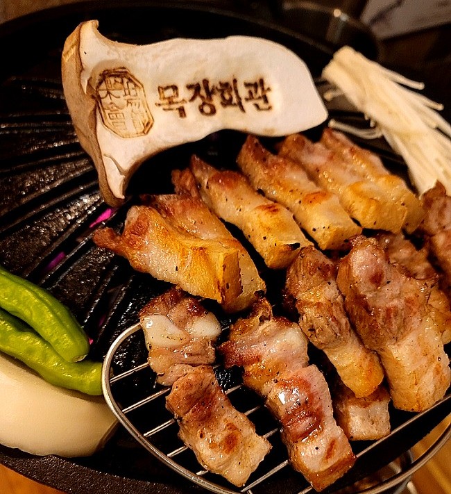  창원 상남동 목장회관 :: 5,900원 구워주는 가성비 좋고 맛있는 고기집 추천 (양념고기 맛집)
