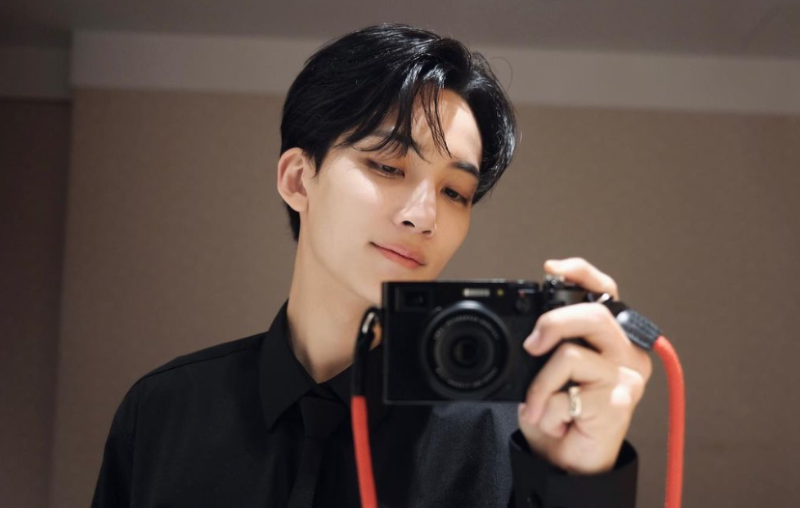Handsome Male Idol Profile - Yoon Jeonghan (SEVENTEEN)