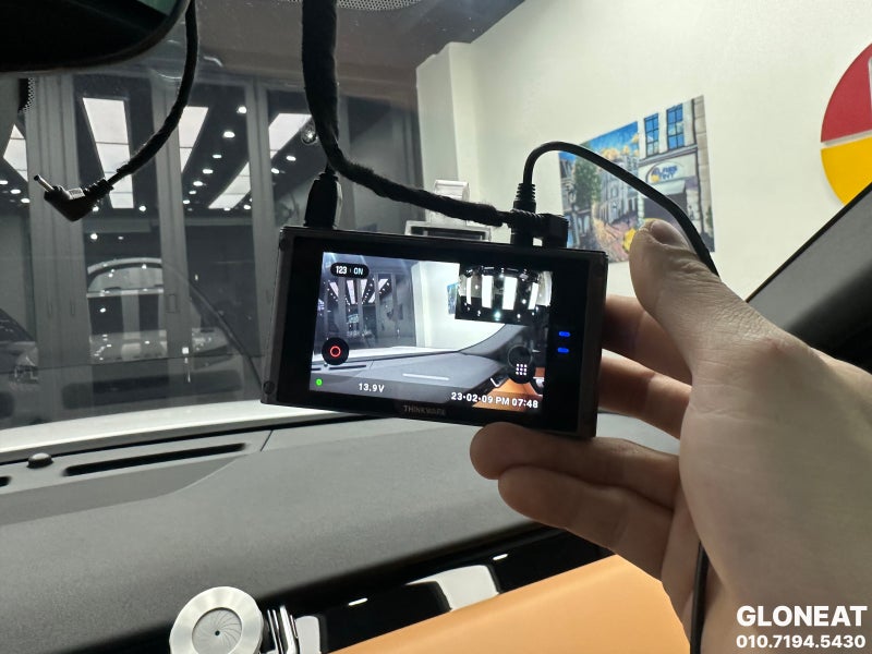 인천 서구 / 아이나비 QXD8000 블랙박스, 셀스타 보조배터리 장착 / 랜드로버 / 레인지로버 벨라