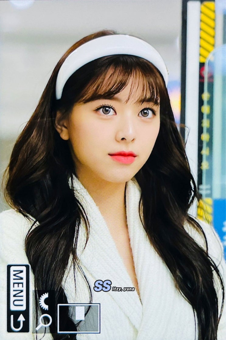 유나가 앞머리를 내리면 생기는 일 유나가 앞머리를 내리면 생기는 일